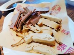 -六泰居·尔滨地标·东北菜(松北店)