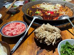 -四小区火锅·巷子里的重庆火锅(花照壁店)