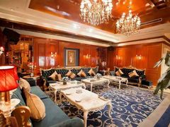 -白玉兰广场停车场