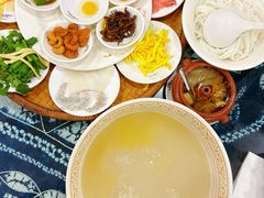 -桥香园云南过桥米线(金马碧鸡店)