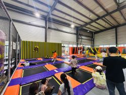 -趣玩空间蹦床乐园(临平旗舰店)