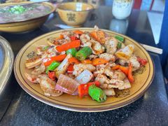 -周老三跷脚牛肉·全牛火锅(非遗传承店)