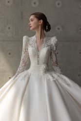 点击看大图 -拉瑞娜LaReine婚纱礼服高级定制