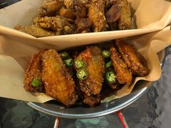 炸鸡翅一半一半-富乐满韩国正宗炸鸡韩国料理(虹泉路店)