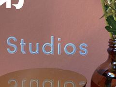 -Acne Studios(芮欧百货店)