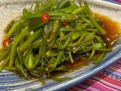 -香巴拉云南餐厅(华莱坞店)