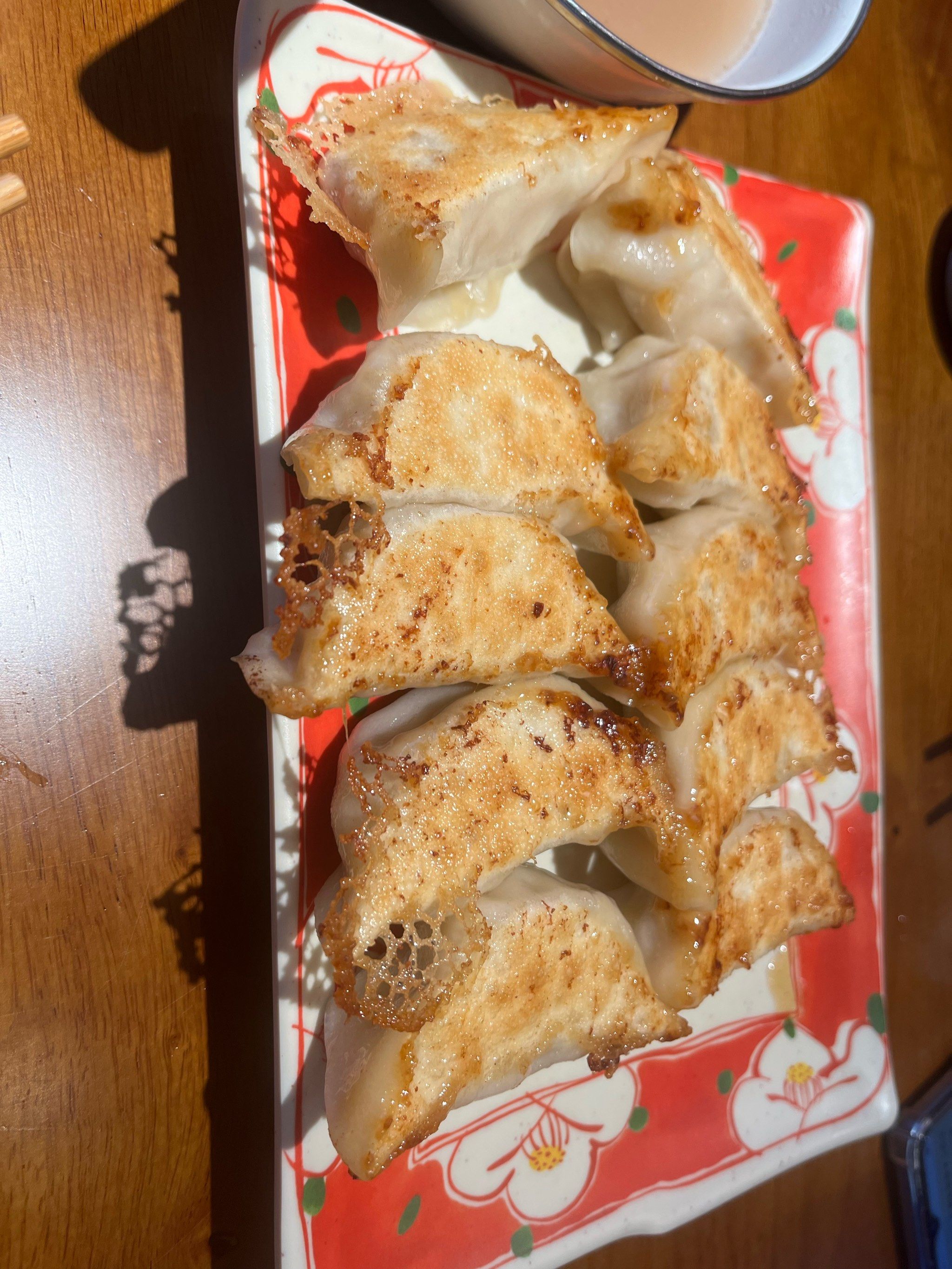 这家位于体育西的解馋煎饺,真的是特别火