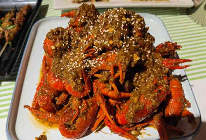 虾王龙虾螃蟹馆(贵池路店)-"「蚌埠红烧虾」非常不错,虾个头挺大,肉挺