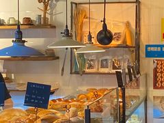 面包甜点陈列柜-仙峰天然面包(迎宾路店)