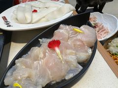 -老牌坊云南鱼豆花火锅(哈西万达店)