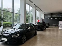 -成都华星名仕奥迪4S店(龙潭寺店)