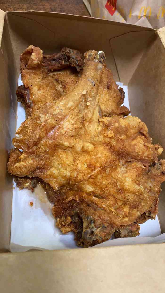 永顺炸鸡(通州万达店)-"生意非常好,大冷天还排着队,顾客络绎不绝.