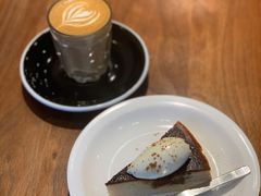 Flat&nbsp;white-black rainbow coffee