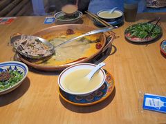 -洱火云南酸菜牛肉火锅(石景山当代商城店)