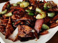 腊八蒜炒猪肝-95号酱骨·一块豆腐(展春园西路店)