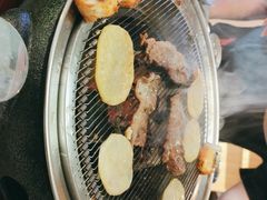 -围炉肉舍丹东海鲜烤肉·烤活鳗(步行街店)