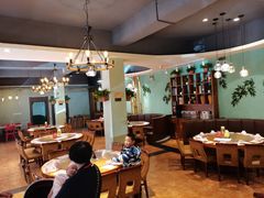 大堂-铁胖子口碑长沙菜·龙虾烧烤(赤岗社区店)