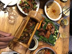 -老滇山寨•云南特色菜•地方菜•民族风情歌舞表演(金碧店)