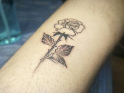 腿部-怪咖纹身刺青