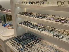 -J-Optical佳视明眼镜·蔡司视觉(青岛金茂览秀城店)