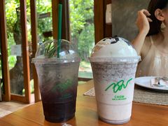 -Chom Cafe and Restaurant