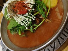 -喇喇排骨火锅·传统韩式脊骨汤(望京西园总店)