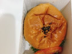 牛泰极-龙治汉堡(中华城店)