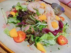 鲜柚芒果沙拉-HELLO 27 意面·沙拉·帕尼尼