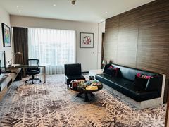 -上海虹桥西郊假日酒店