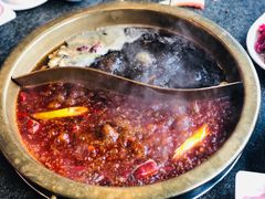 -小天鹅火锅·一线江景洪鼎旗舰店(洪崖洞店)