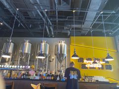 -HUZI虎滋精酿餐吧(京西大悦城店)