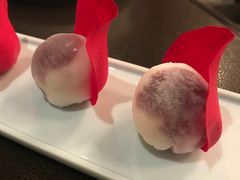 蓝莓雪媚娘-广州文华东方酒店·江-由辉师傅主理