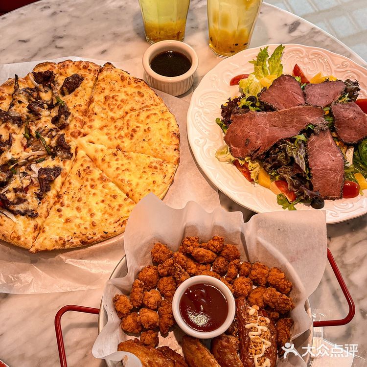 ：地盘薄比萨 ：正弘汇6楼 - 榴莲披萨