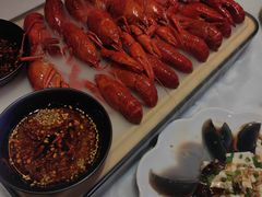 -肥肥虾庄·金牌油焖大虾(首义路店)