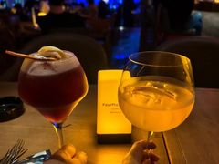 -FOUR PLAY BAR
