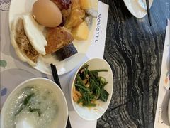 -西安君富酒店(大明宫龙首原地铁站店)