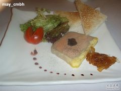 法式鹅肝批配黑菌-北京建国饭店杰斯汀法餐厅