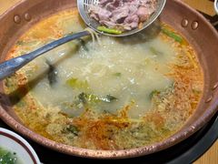 -洱火云南酸菜牛肉火锅(石景山当代商城店)