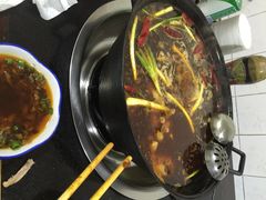 石灰市芋儿鸡-石灰市毛记烧鸡公(解放碑店)