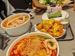 -W COLLECTIVE  DESSERT SHOP