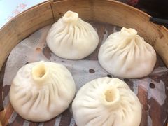 蟹黄汤包-苏亦铭馄饨店(凤凰西街店)