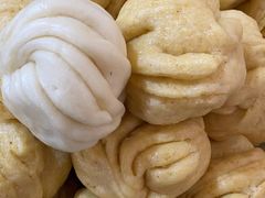玉米面花卷-鲜鱼居饭店