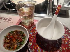 -尚尚仙·酸汤猪手·猪肚鸡火锅(华联万柳购物中心店)