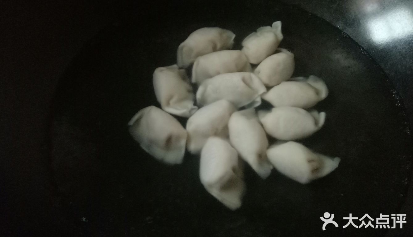 饺子水煮和干捞其实是同一种做法