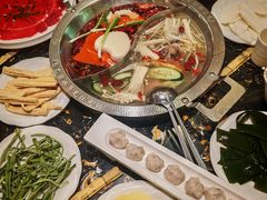 -巴国妹子毛肚火锅(蓝光悦城店)