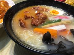-滋味满屋美食坊(上海街店)
