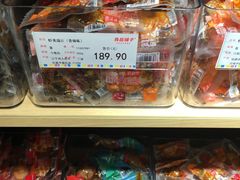 -良品铺子(白云新世界店)
