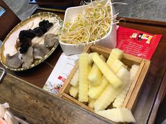 -沸炉重庆老火锅(军事博物馆店)