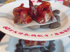 土茯苓中山乳鸽-谭厨中山传家菜.乳鸽.脆鲩鱼(华强北中航城店)