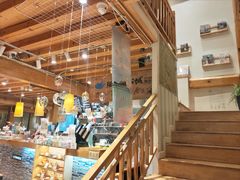 -猫的天空之城概念书店(丽江古城饮玉巷店)